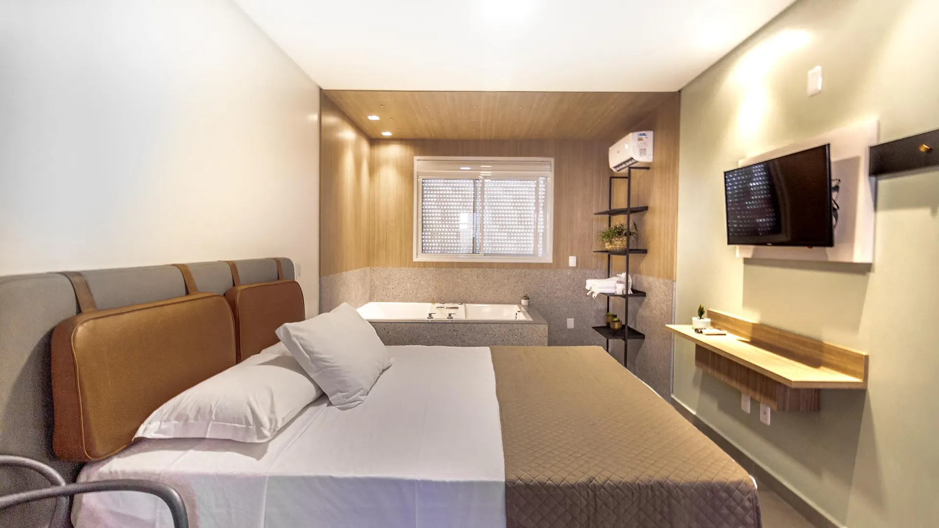 Hotel & Pousada Favareto Florianopolis 4*,  Brazil